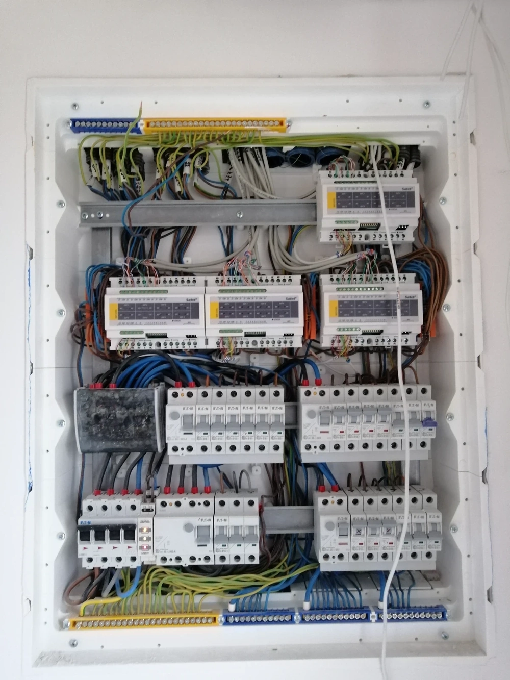 instalacje elektryczne w domu